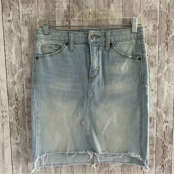 Universal Thread Dresses & Skirts - Universal Thread Light Blue Denim Skirt Raw Hem Size 2